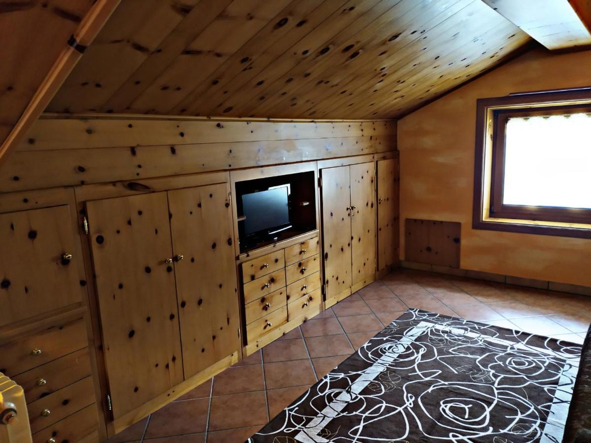 Wood Apartments Livigno Esterno foto