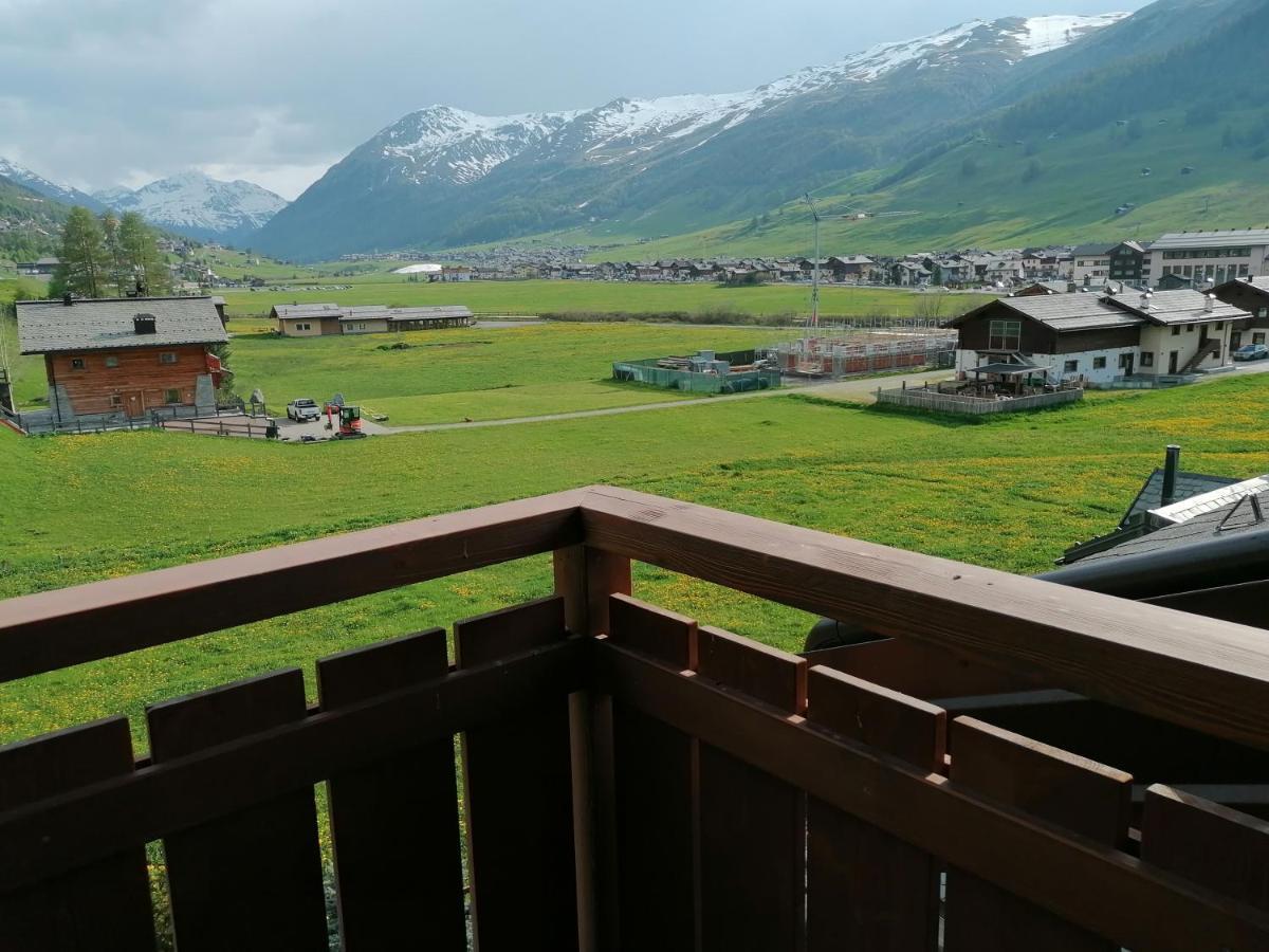 Wood Apartments Livigno Esterno foto